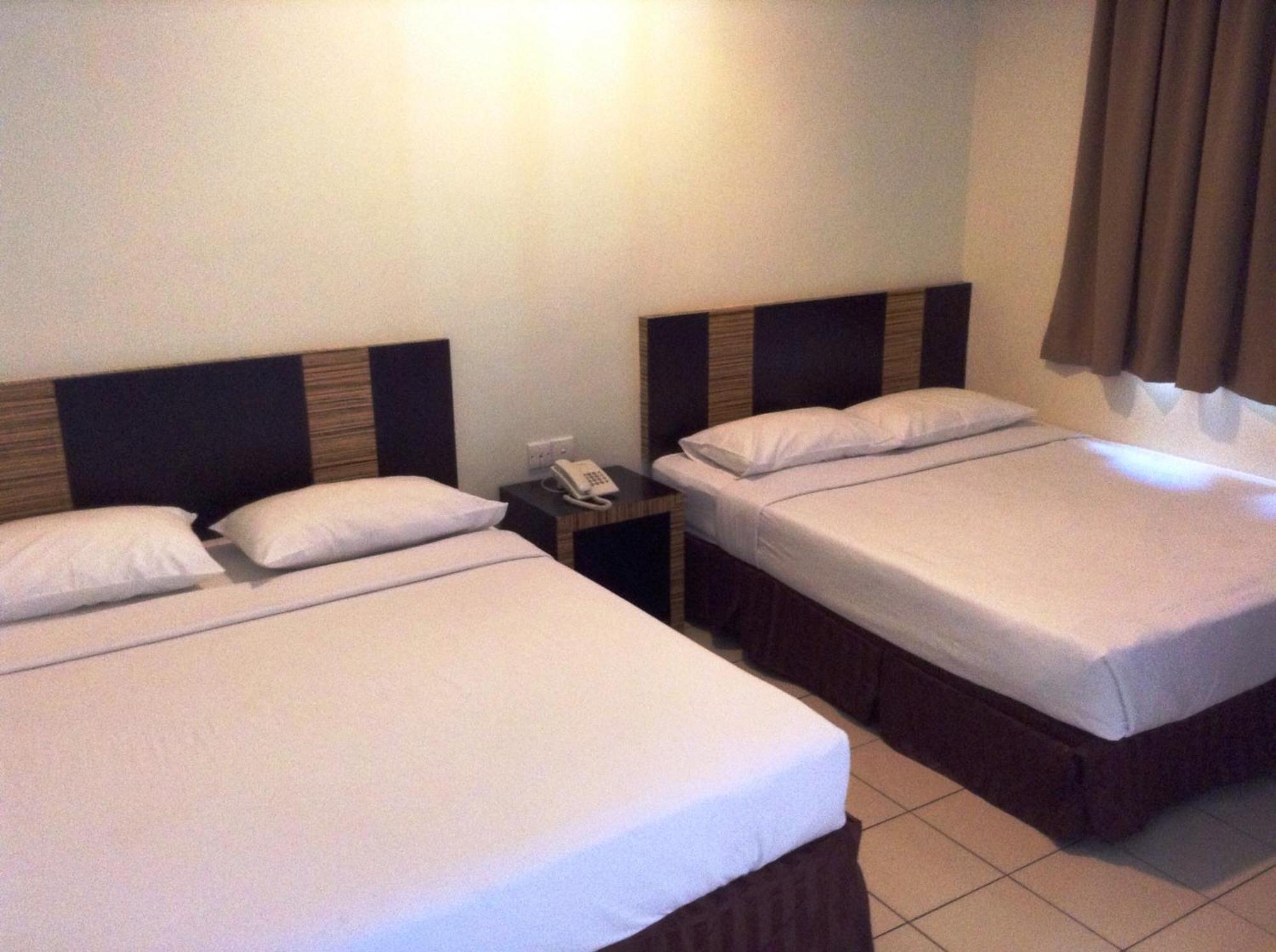 Hotel Traveller Kota Kinabalu Phòng bức ảnh