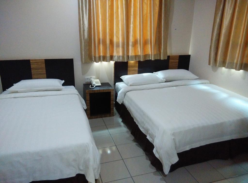 Hotel Traveller Kota Kinabalu Ngoại thất bức ảnh