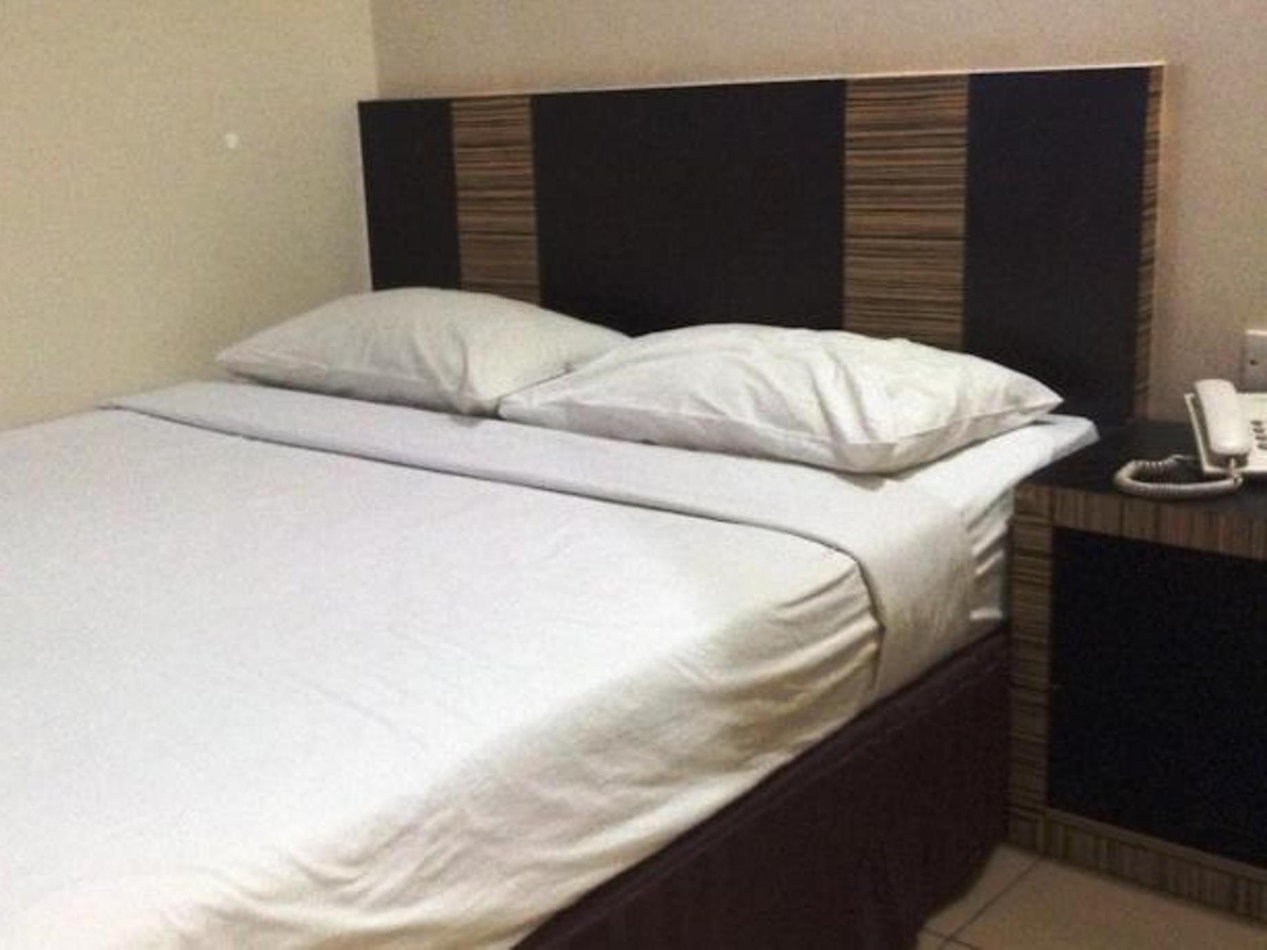 Hotel Traveller Kota Kinabalu Ngoại thất bức ảnh