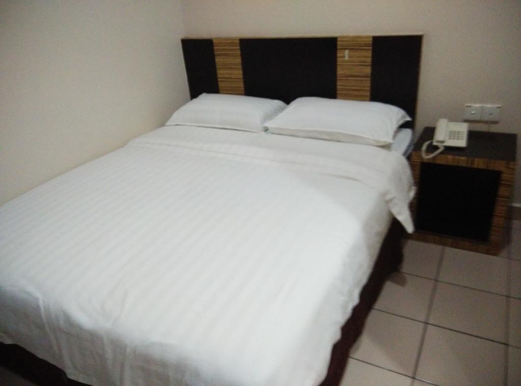 Hotel Traveller Kota Kinabalu Phòng bức ảnh