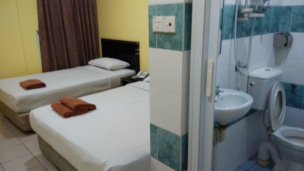 Hotel Traveller Kota Kinabalu Ngoại thất bức ảnh
