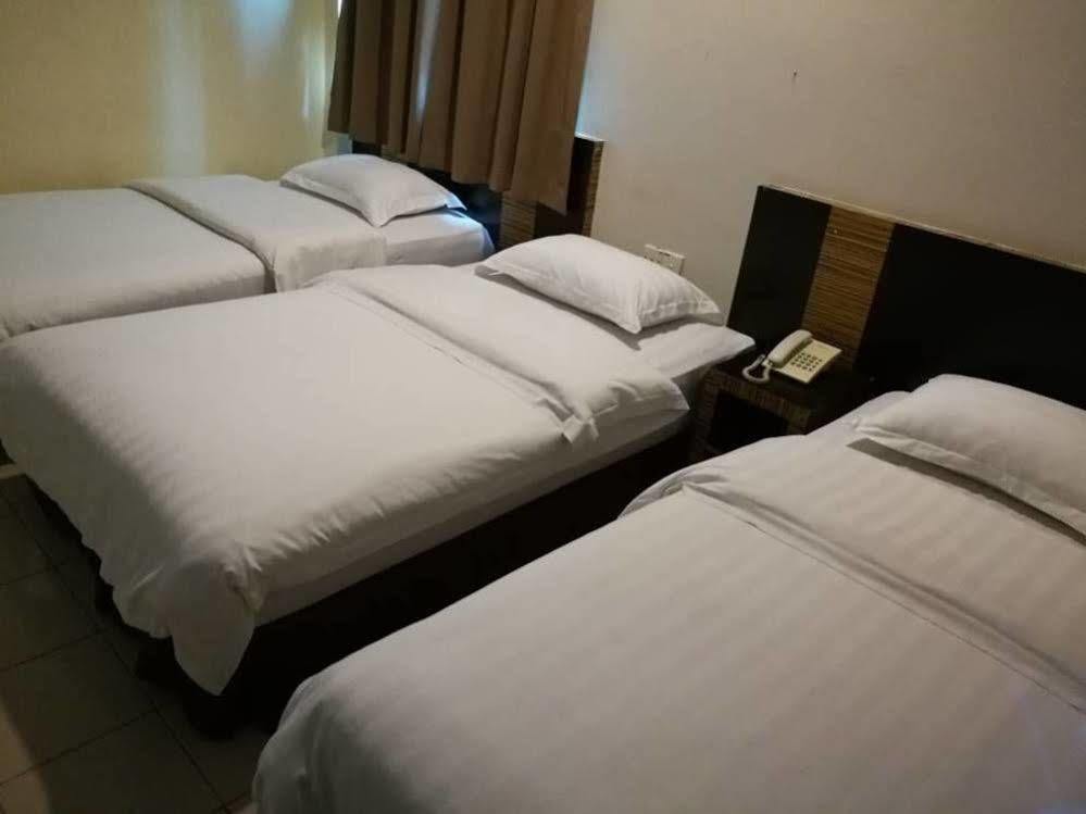 Hotel Traveller Kota Kinabalu Ngoại thất bức ảnh