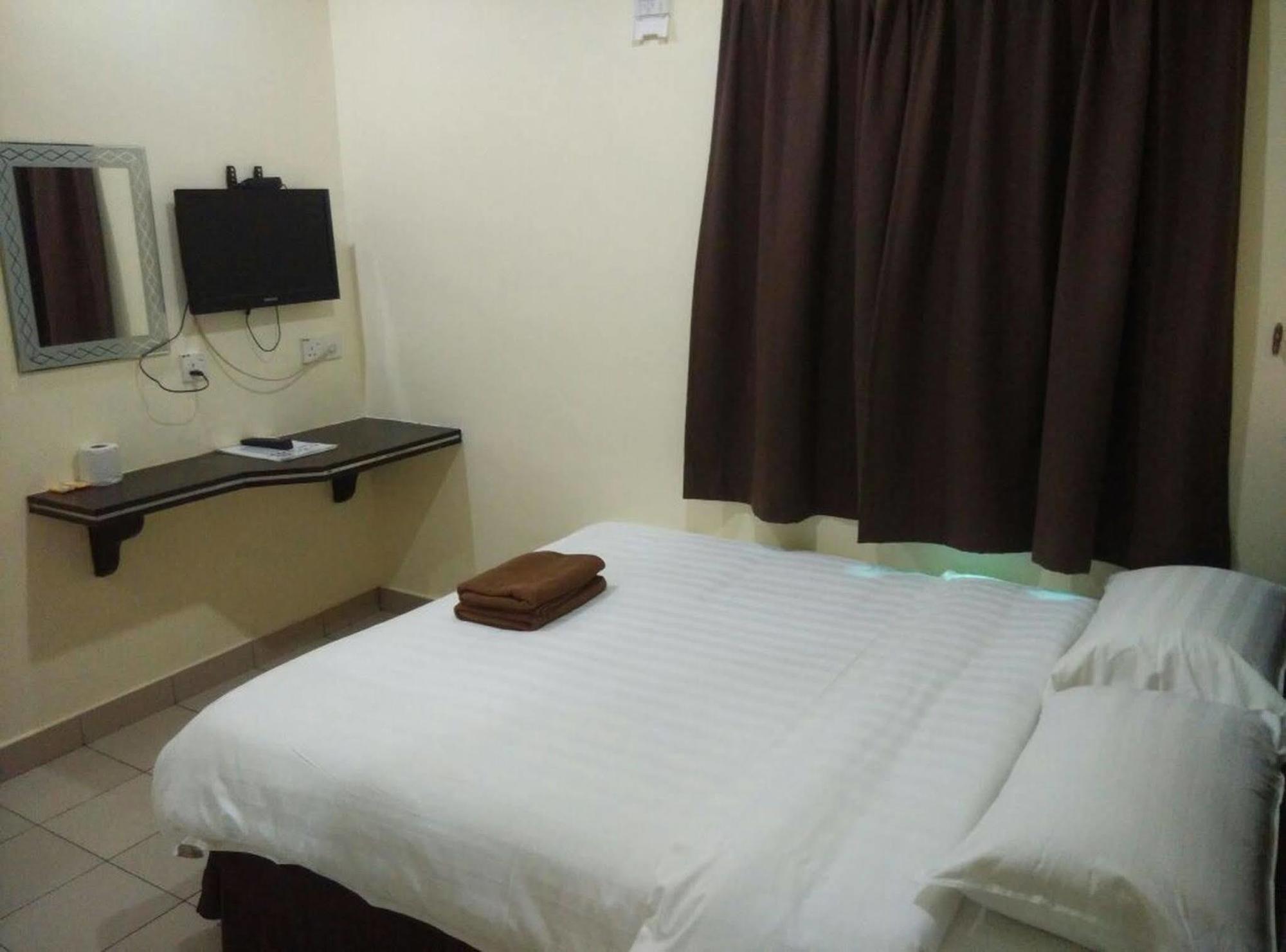 Hotel Traveller Kota Kinabalu Ngoại thất bức ảnh