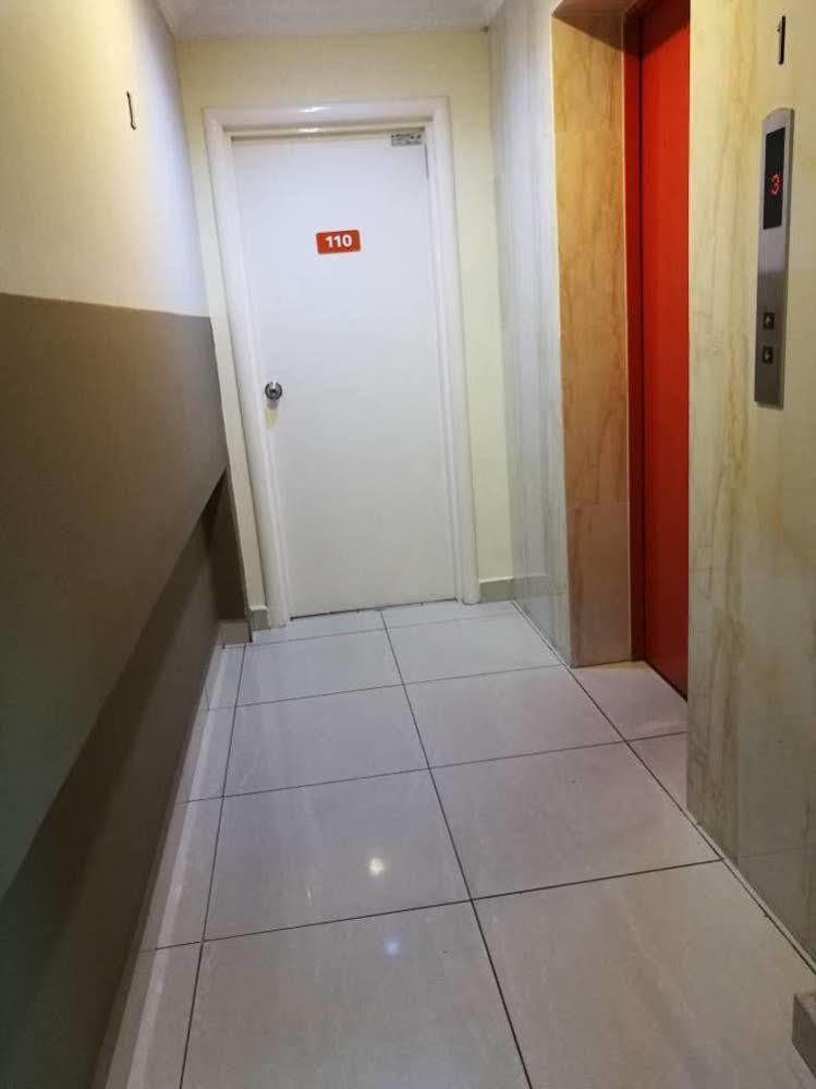 Hotel Traveller Kota Kinabalu Ngoại thất bức ảnh